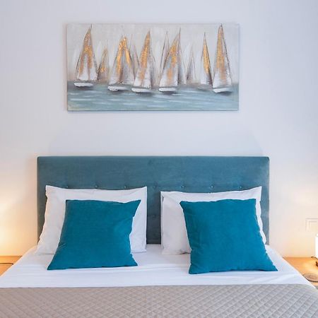 Villa Ami, Roda, Corfu: 10 Guests, Heated Pool, Private Mini Golf, Pool Table & More!! Exteriör bild