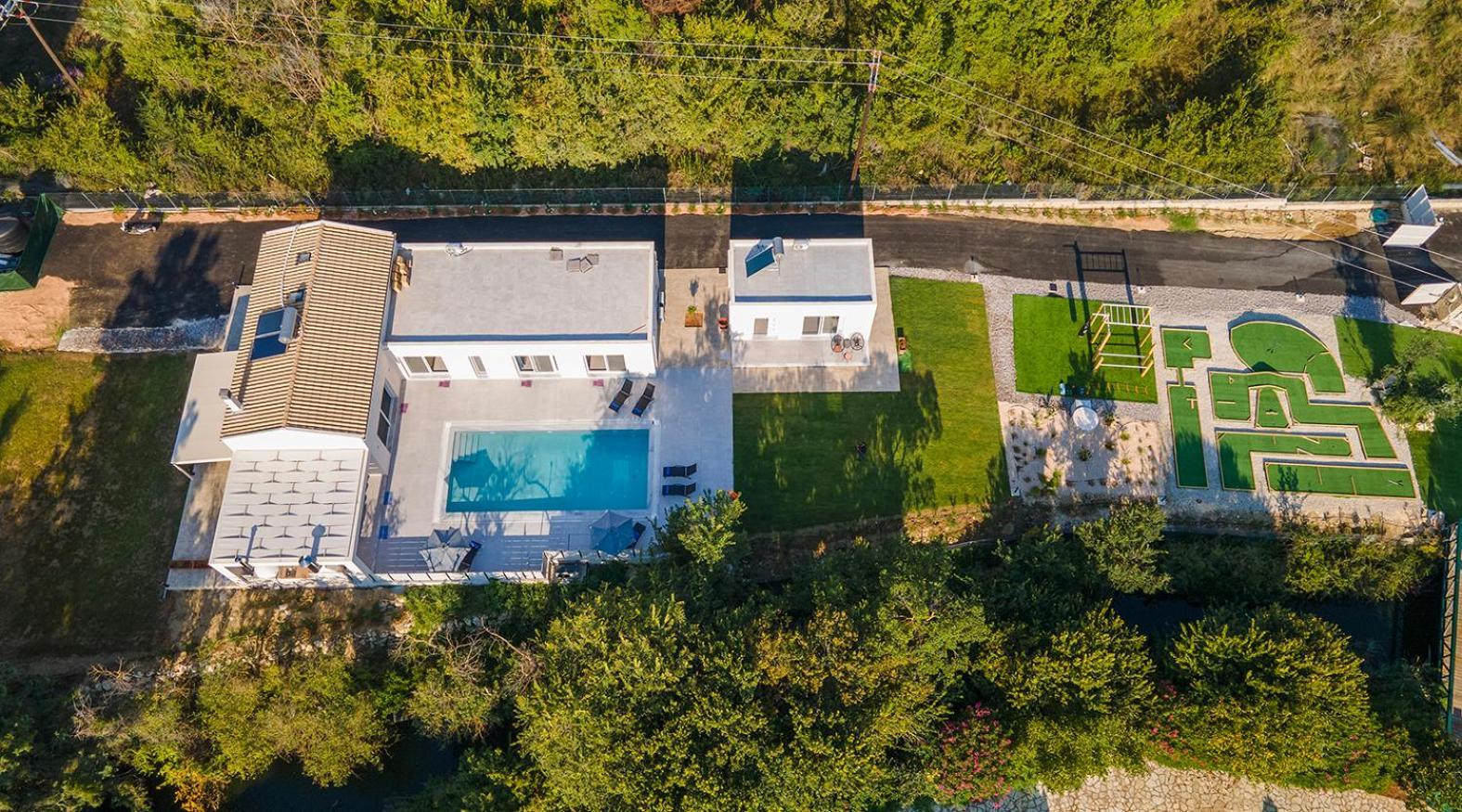 Villa Ami, Roda, Corfu: 10 Guests, Heated Pool, Private Mini Golf, Pool Table & More!! Exteriör bild
