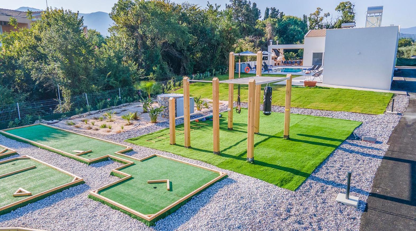 Villa Ami, Roda, Corfu: 10 Guests, Heated Pool, Private Mini Golf, Pool Table & More!! Exteriör bild